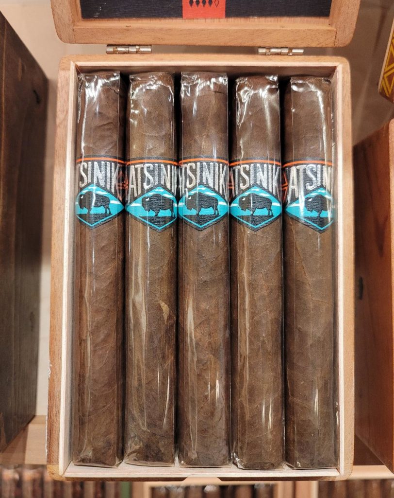 Atsiniki Tashka Single – Underground Cigar Shop & Lounge
